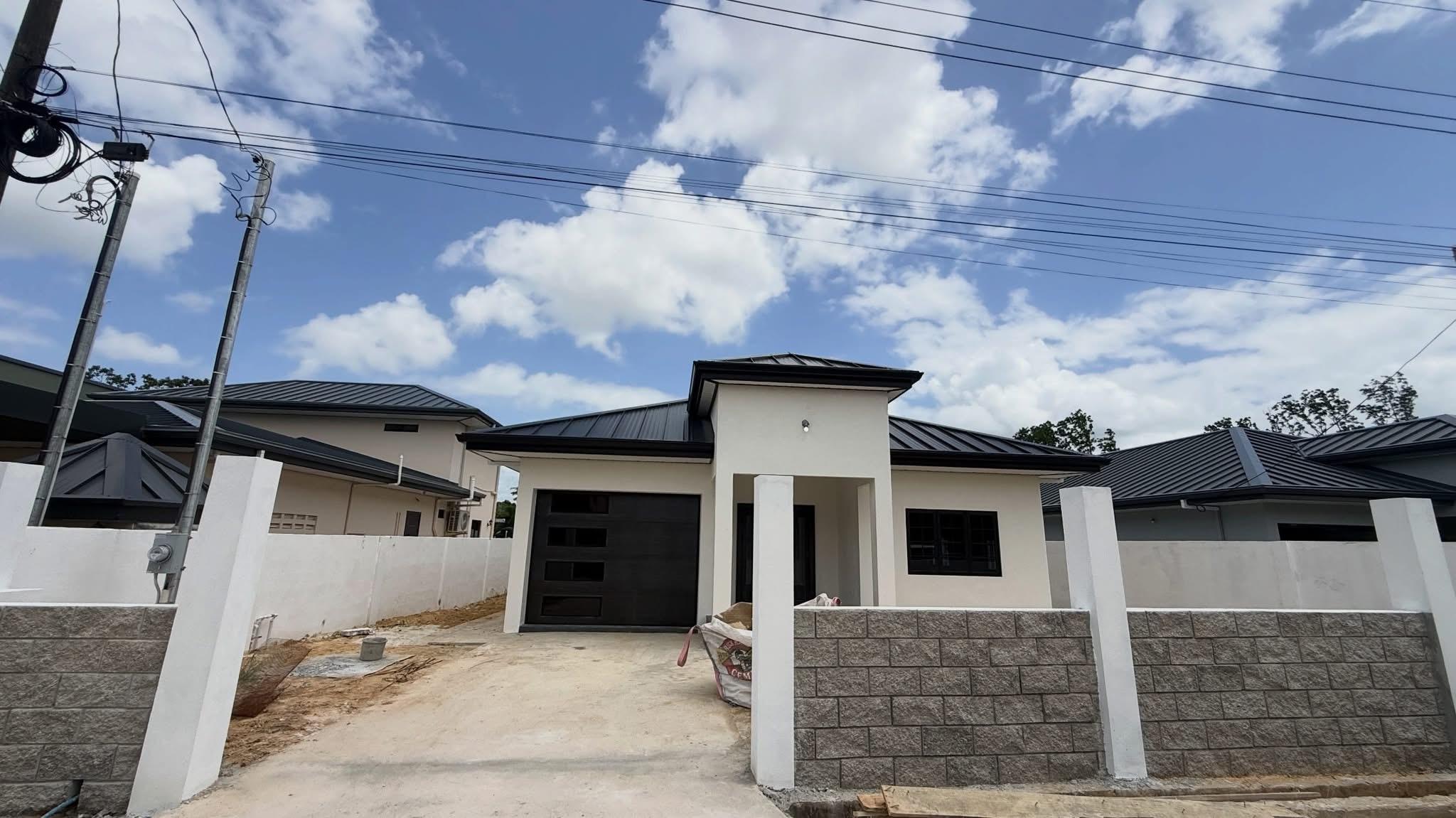 3 - BEDROOM HOME FOR SALE IN TIMBERLAND PARK — ALONG THE EASTERN MAIN ROAD, D’ABADIE.