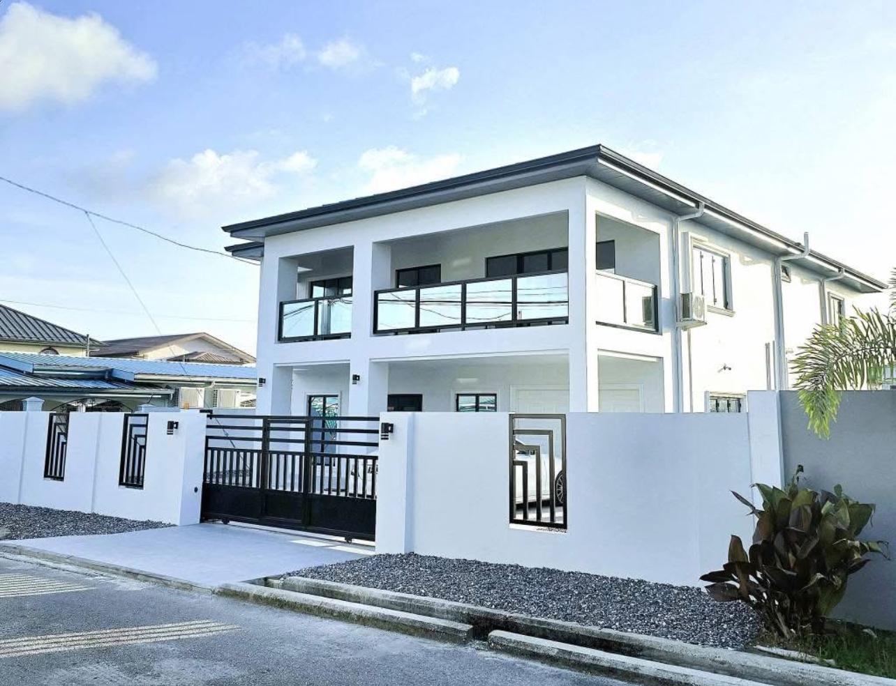 BRAND NEW 4 BEDROOM HOUSE, GASPARILLO.
