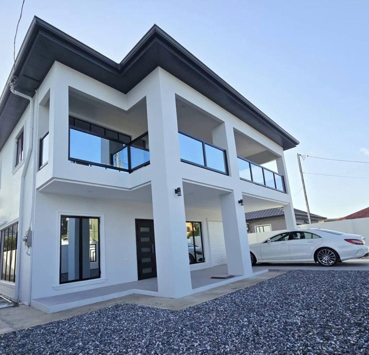 BRAND NEW 4 BEDROOM HOUSE, GASPARILLO.