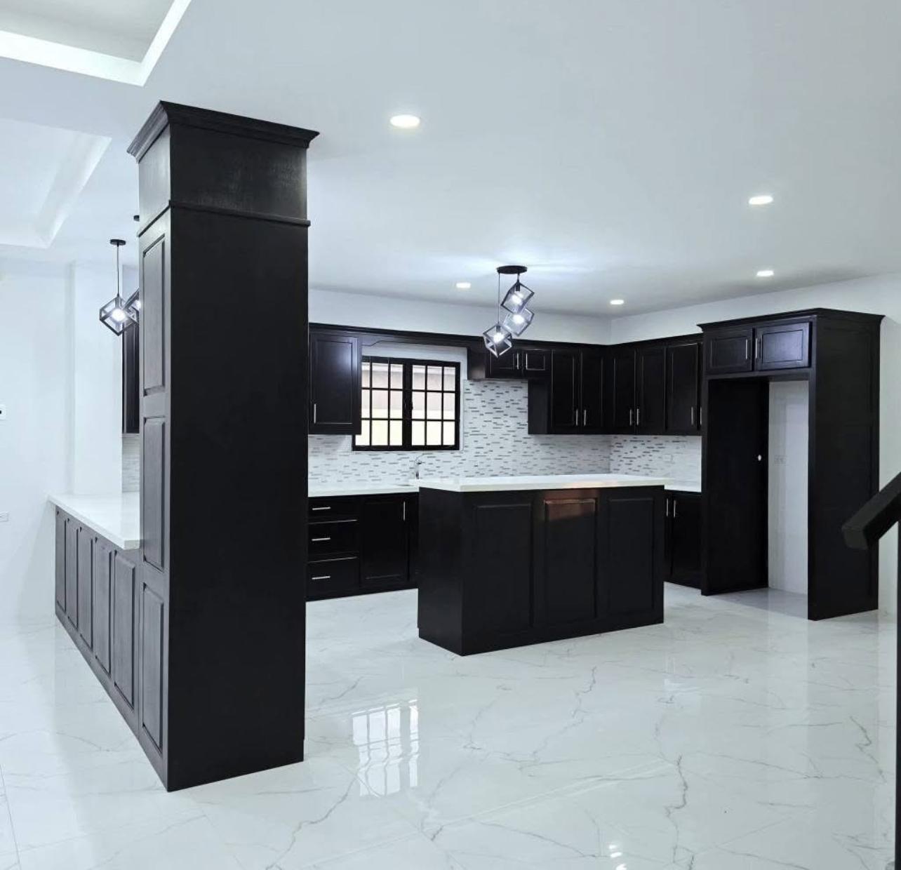 BRAND NEW 4 BEDROOM HOUSE, GASPARILLO.