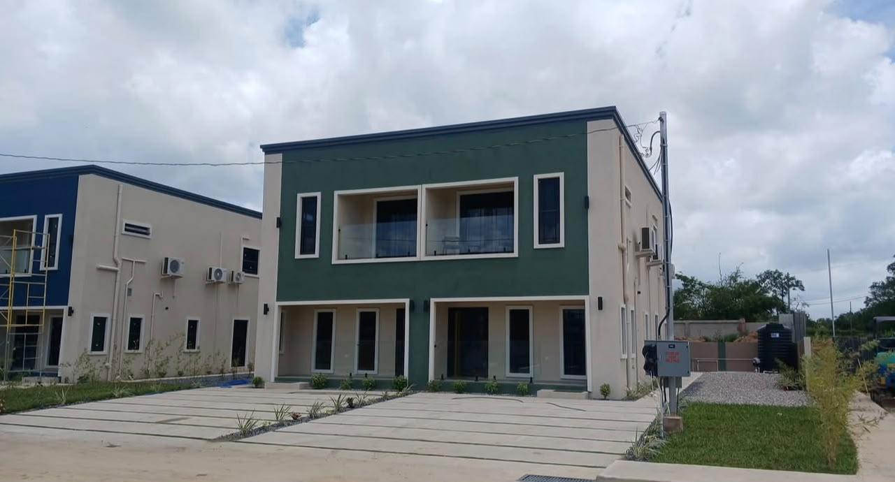 3 BEDROOMS EXCLUSIVE TOWNHOUSE DEVELOPMENT IN CENTRAL