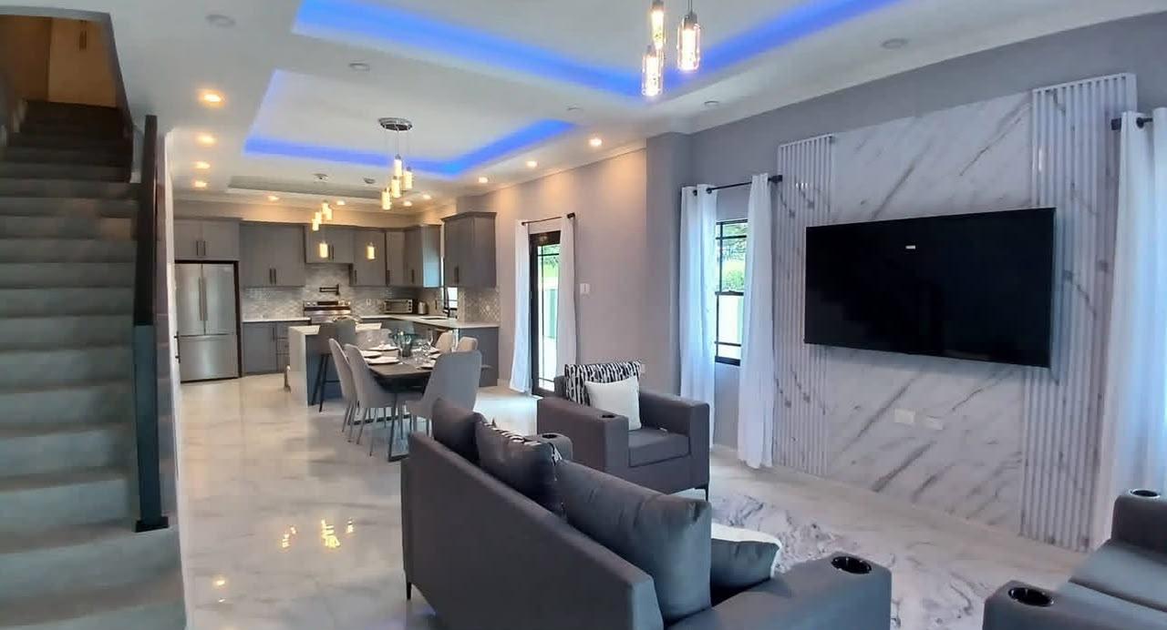 3 BEDROOMS EXCLUSIVE TOWNHOUSE DEVELOPMENT IN CENTRAL
